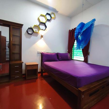 Breeze Guest House ตรินโคมาลี ภายนอก รูปภาพ